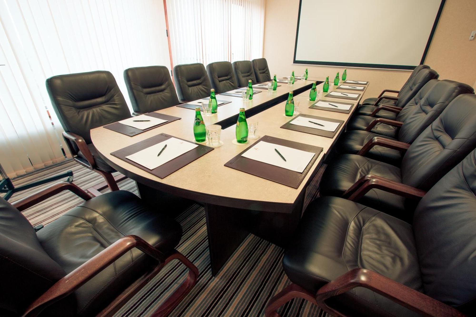 Premier Hotel Dnister Лвив Екстериор снимка