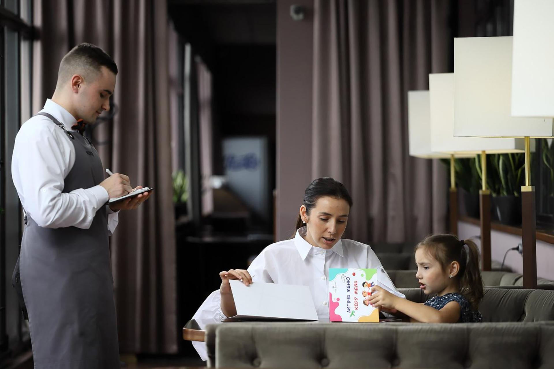 Premier Hotel Dnister Лвив Екстериор снимка